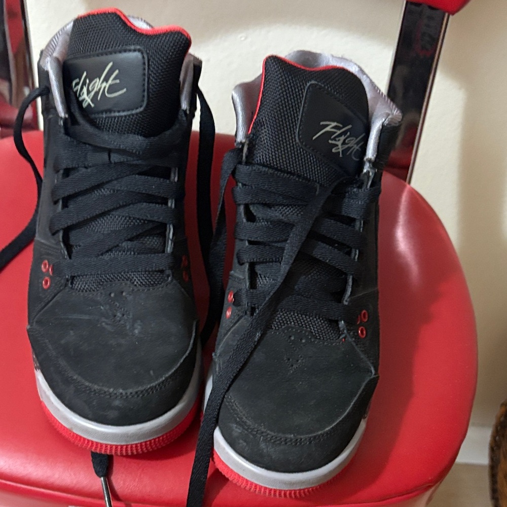 Jordan flight Black and Red Men's Shoes size 4.5 boys 6 women no box